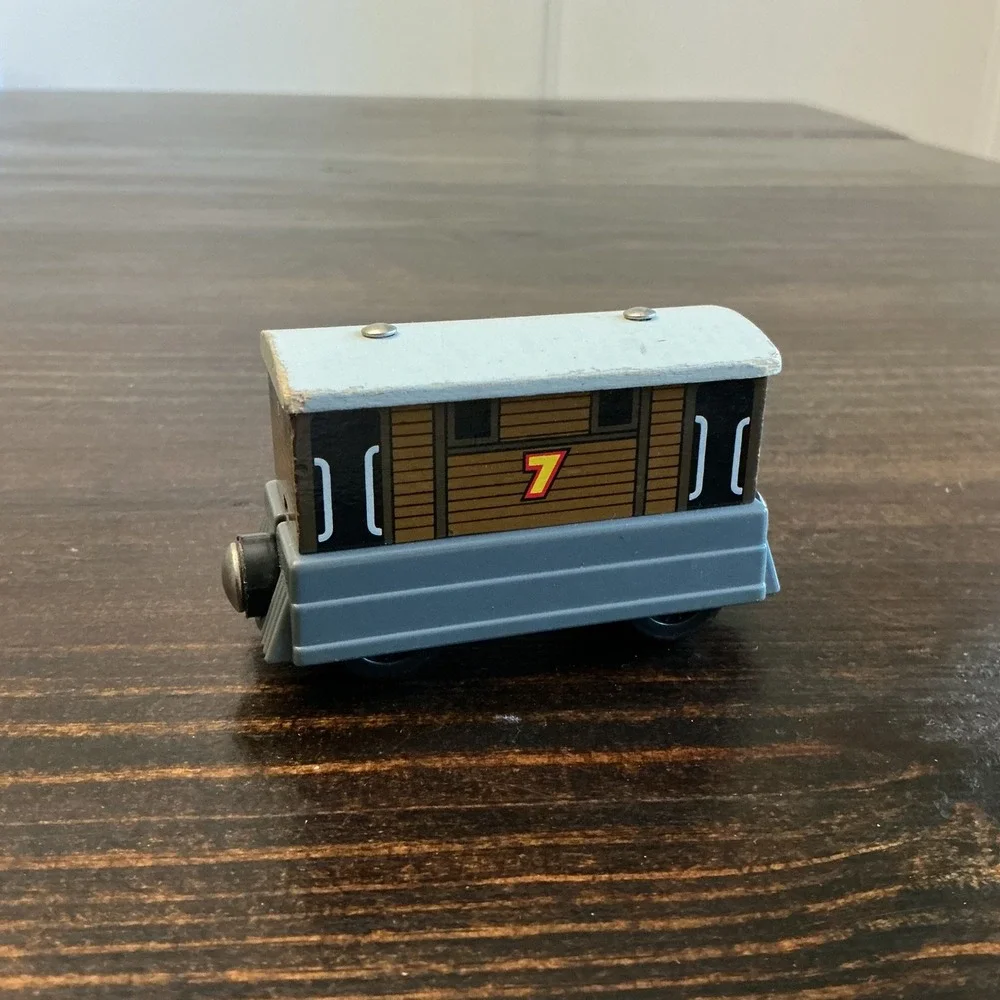 Thomas & Friends Wooden‎ Railway Toby the Tram Engine Brown Wood Train Number 7